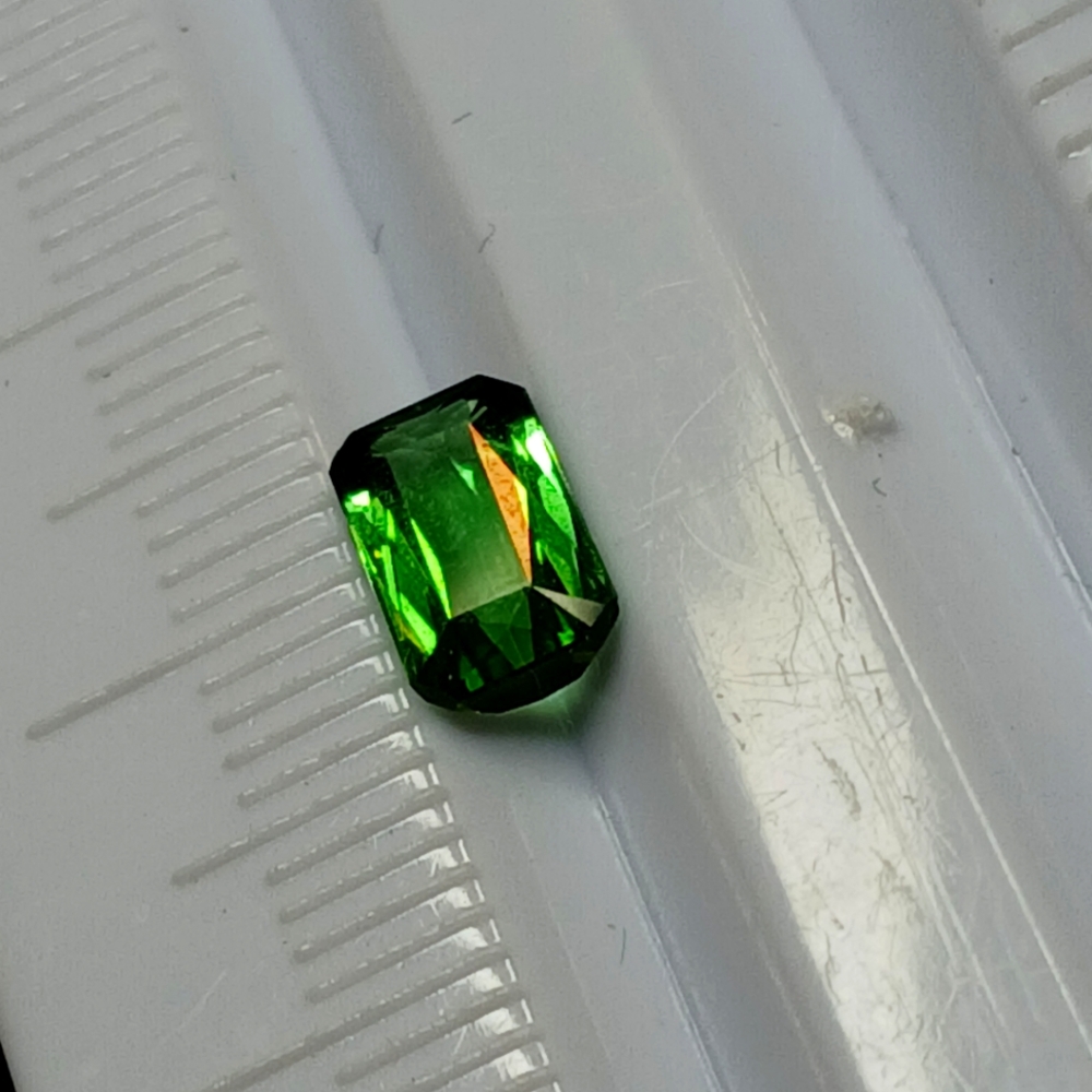 Emerald Green Tsavorite Garnet 7x4.5mm